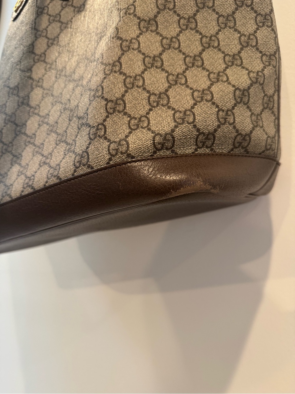 Gucci GG Supreme Canvas Tote in Beige and Brown - Picture 4 of 4